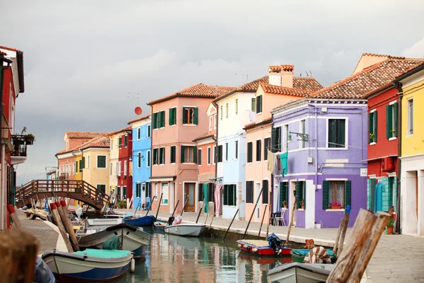 Die bereits fantastischen Farben der Häuser in burano — Stockfoto