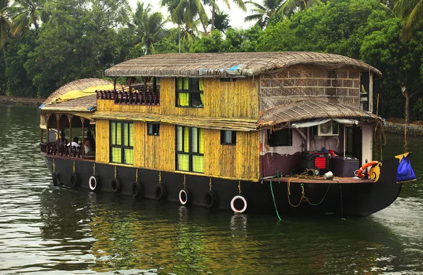 Речной катер Кералы — стоковое фото