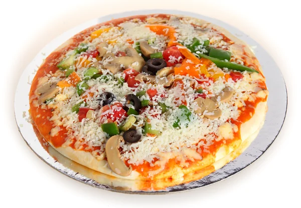 Pizza de verduras crudas vista tres cuartos — Foto de Stock