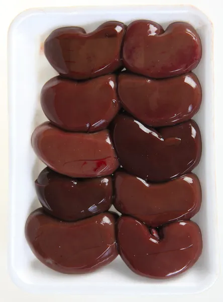 Tray of lamb's kidneys — Stock Photo, Image