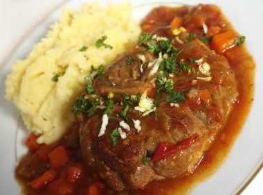 ossobuco yemek