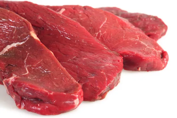 Čtyři zadní hovězí steaky, close-up — Stock fotografie