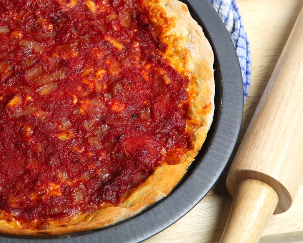 Hemmagjord pizza närbild — Stockfoto