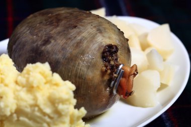 Haggis on a plate clipart