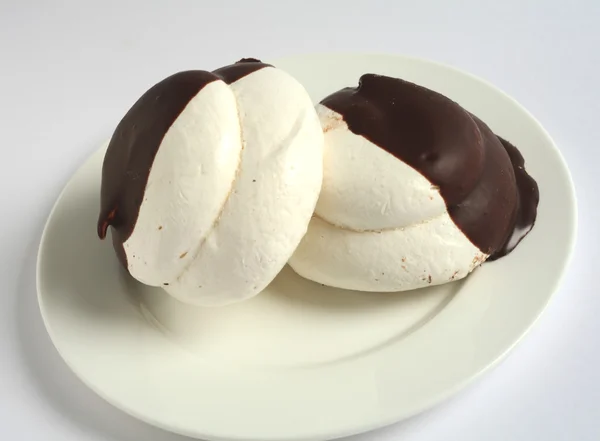 Chocolate-dipped meringue cases — Stock Photo, Image