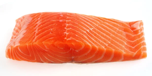 Filete de salmón sobre blanco — Foto de Stock