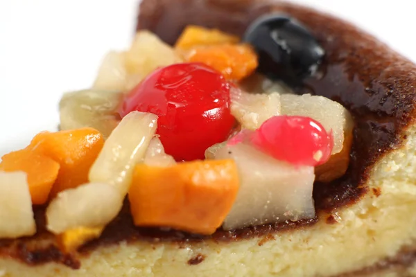 Gâteau aux fruits surmonté macro éponge — Photo