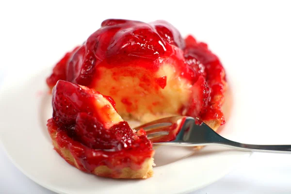 Strawberry tart broken open — Stock Photo, Image