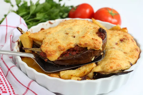 Aubergines with meat and bechamel — Stock Photo, Image