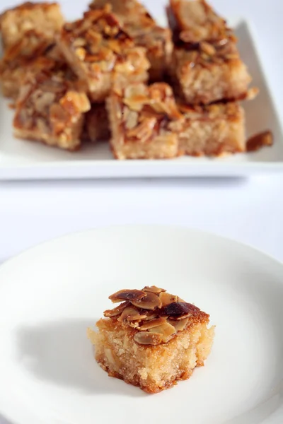 Nammora pastel de miel de sémola libanesa —  Fotos de Stock