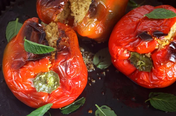 Cous-cous stuffed peppers — Stock Photo, Image