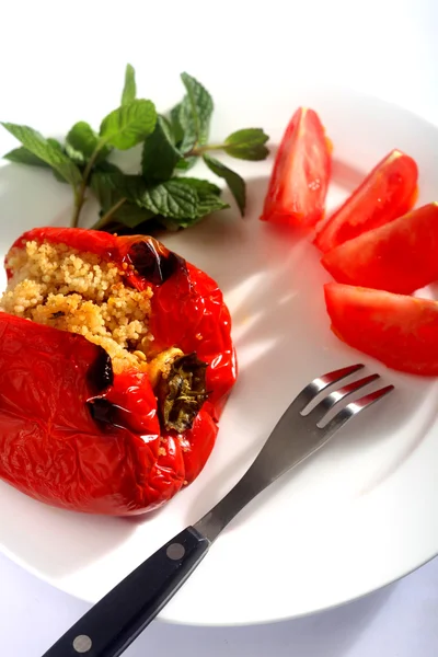 Cous-cous stuffed peppers vertical — Stock Photo, Image