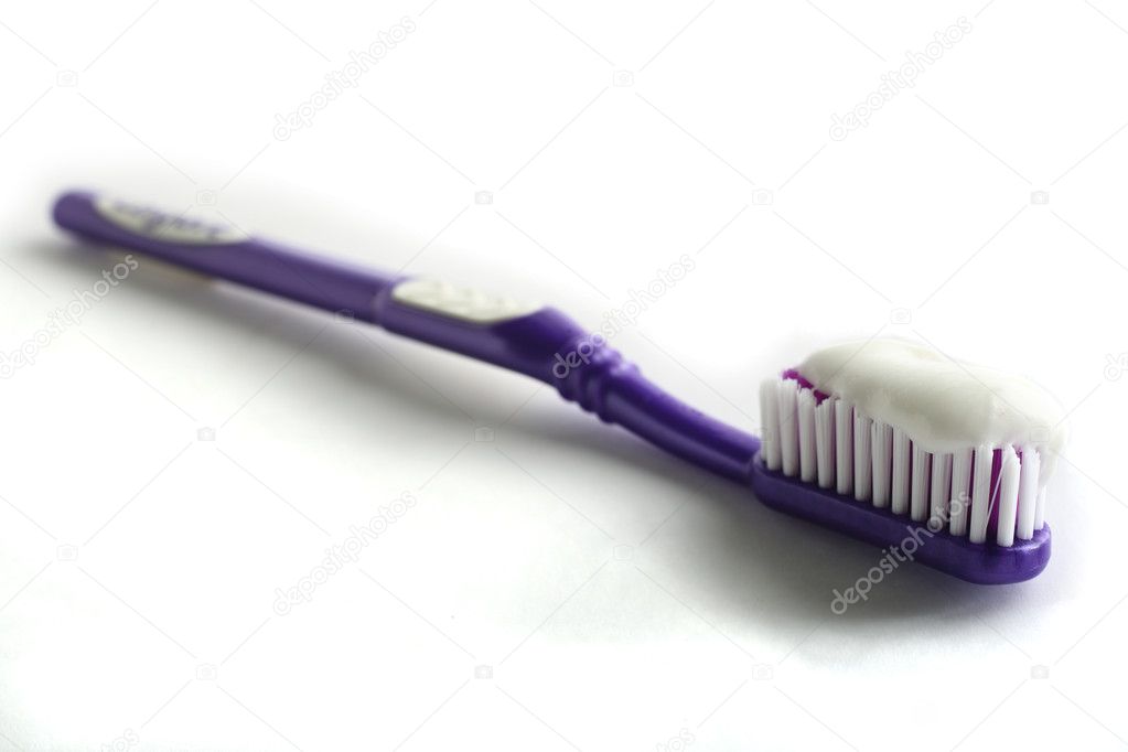 Toothbrush and toothpaste with shadow