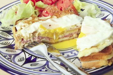 croque madame salata ile yatay