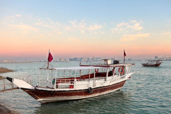 Доха бухти Катар захід сонця — стокове фото