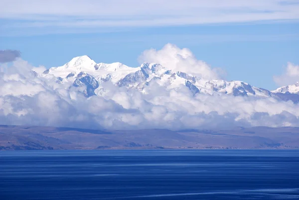 Monte Illimani, Isla del Sol, Bolivia — Foto Stock