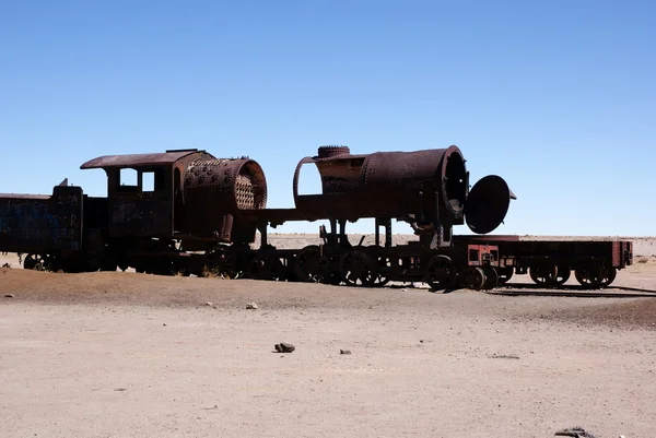 火车 cementary，乌尤尼盐湖玻利维亚 — 图库照片