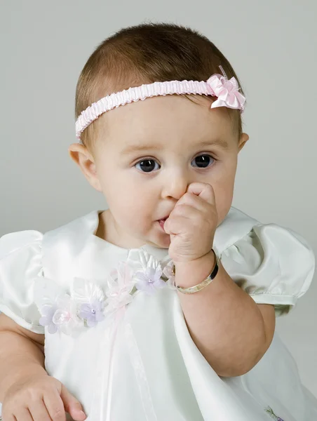 Bebê chupando polegar — Fotografia de Stock