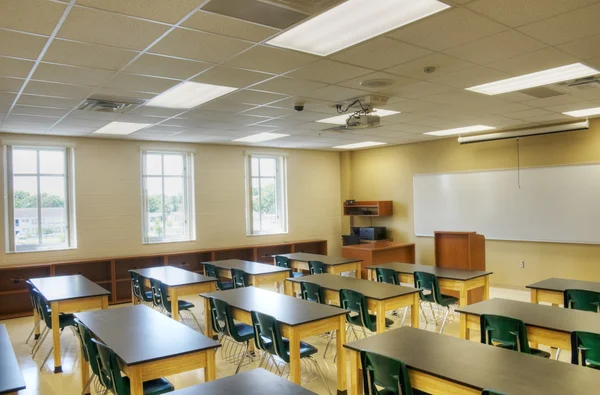 Klassenzimmer in der Mittelschule — Stockfoto