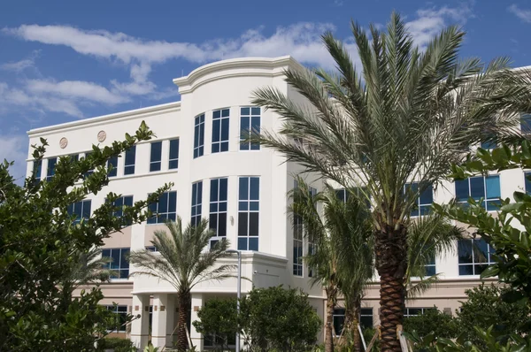 Nuevo edificio de oficinas en Florida — Foto de Stock