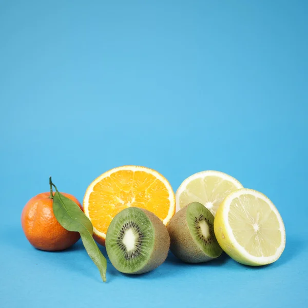 Fresh tropical fruit — Stock Photo, Image