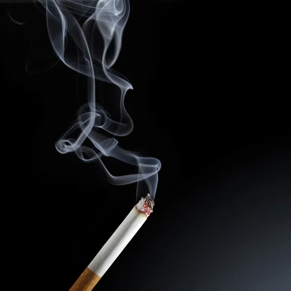 Fumée de cigarette — Photo
