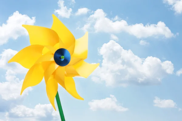 Yellow pinwheel toy — Stock Photo, Image