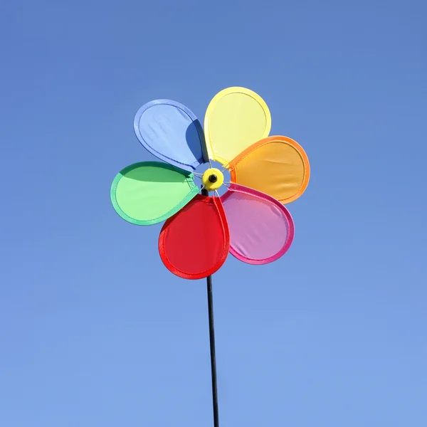 Girando brinquedo pinwheel — Fotografia de Stock