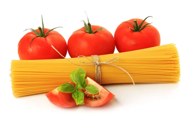 Esparguete italiano e tomates — Fotografia de Stock
