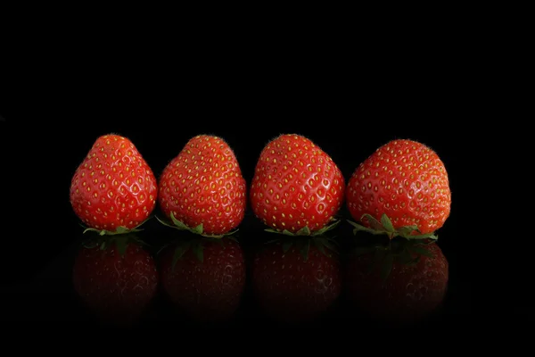 Čtyři jahody — Stock fotografie