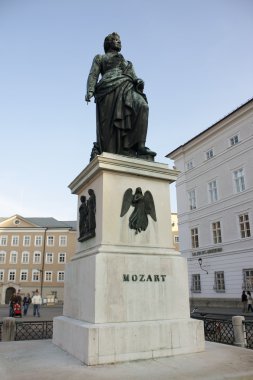 Statue of Wolfgang Amadeus Mozart clipart