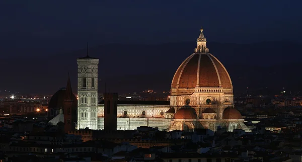 Il Duomo at night — Stock Photo, Image