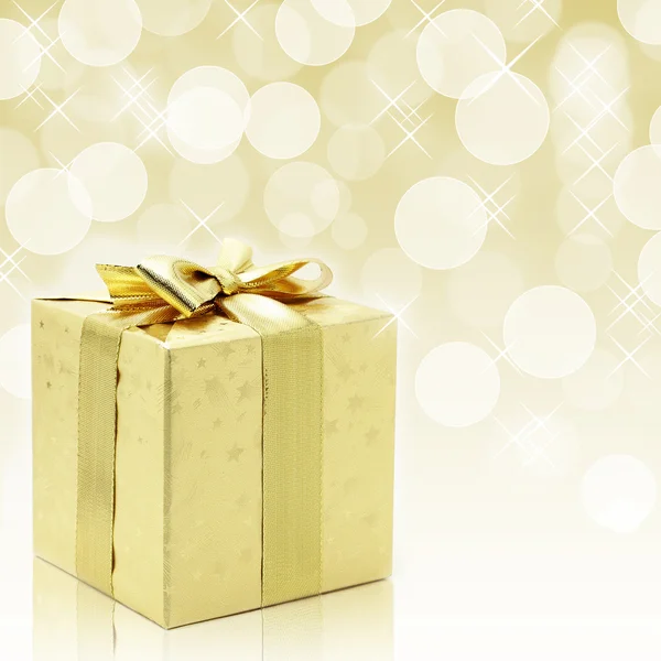 Presente de Natal dourado — Fotografia de Stock