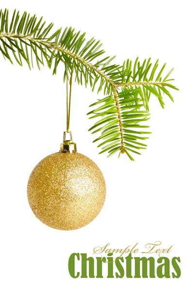 Gouden Kerstbal op een string — Stockfoto
