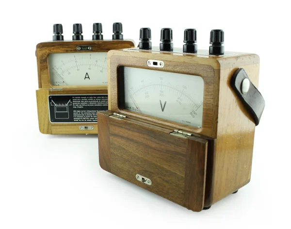 Amperímetro y voltímetro en cajas de madera —  Fotos de Stock