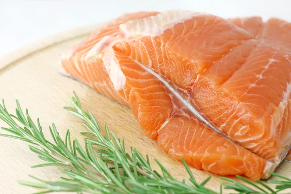 Filete de salmón con romero —  Fotos de Stock