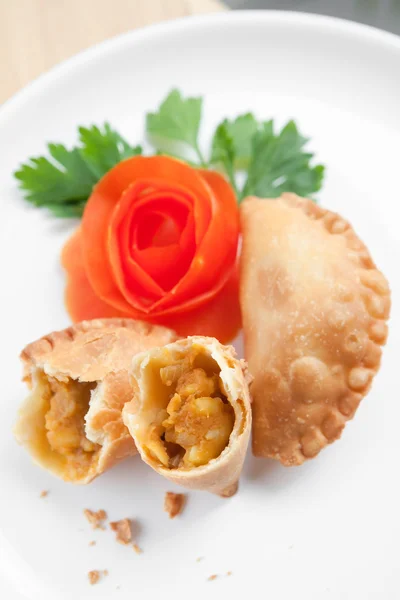 Asian curry puff with potato filling — Stock Photo, Image