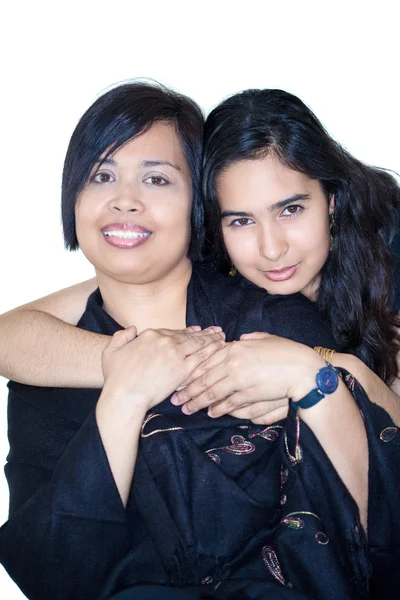 Schönes Porträt der schönen Mutter und Tochter — Stockfoto