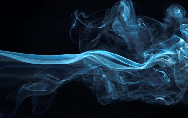 Fumée abstraite isolée sur noir — Photo