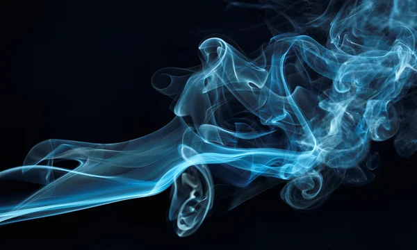 Abstraktní kouř izolovaný na černém — Stock fotografie