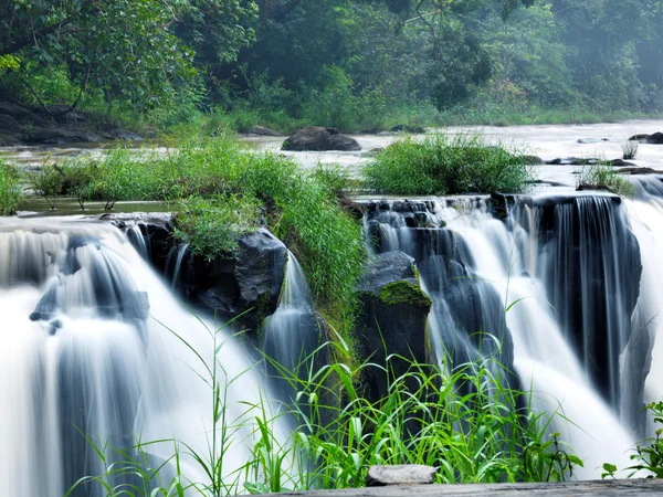 Tad-pa suam vattenfall — Stockfoto