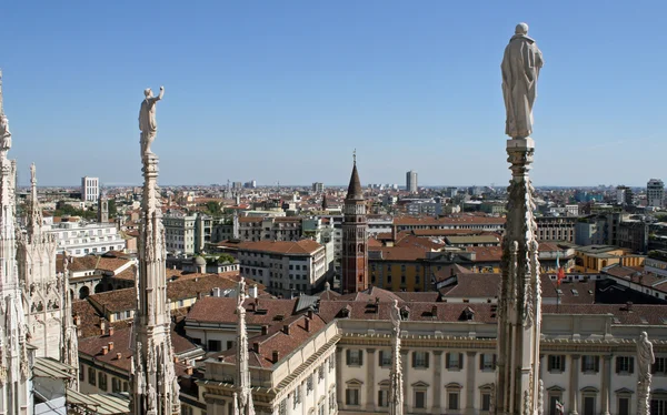 Milano panorama utsikt fra toppen av Duomo – stockfoto