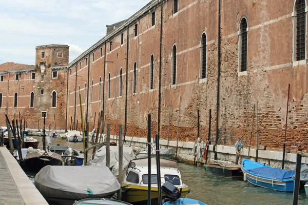 Oude touw van Venetië in de buurt van de arsenal-schip — Stockfoto