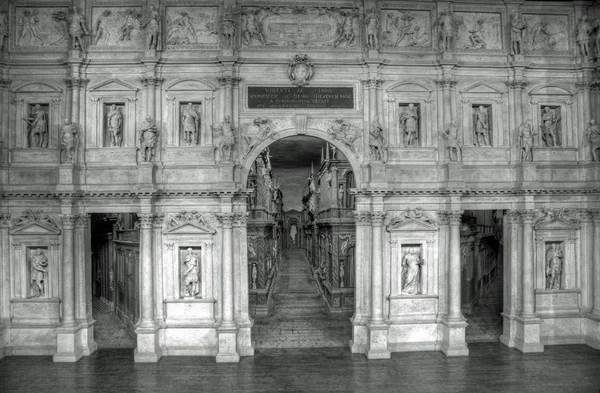 Interno del Teatro Olimpico di Vicenza, progettato da Andrea Palladio — Foto Stock