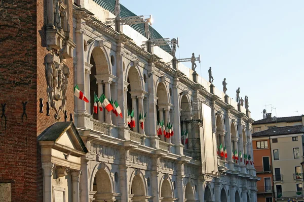Basílica do arquiteto Palladio na Piazza dei Signori em Vicenza, Itália — Fotografia de Stock
