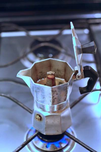 Мокка для приготовления хорошего кофе домой — стоковое фото