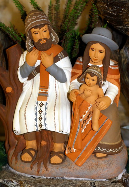 Mary and Joseph and the birth of Jesus at Christmas 13