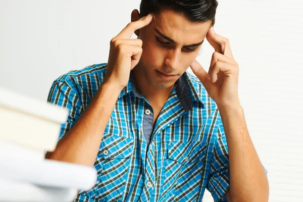 Young man concentrating — Stock Photo, Image