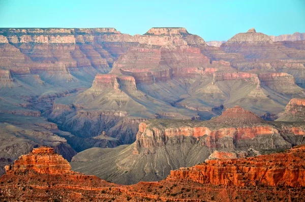 Grand Canyon - slunce světlo & skály — Stock fotografie