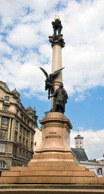 Lviv Mickiewicz Anıtı